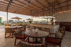 City view from property - Penh House Hotel (Phnom Penh)