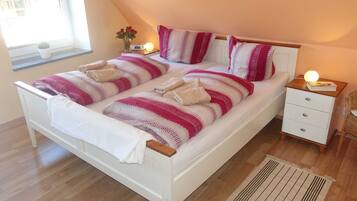 2 chambres, lit parapluie, Wi-Fi, draps fournis