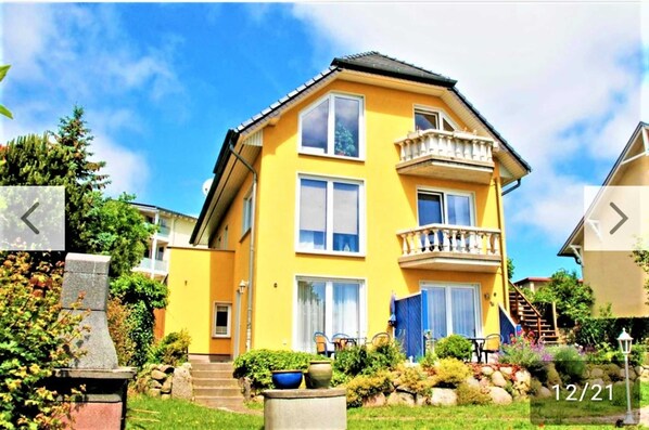 Imagen sin descripción, 1 de 14, botón