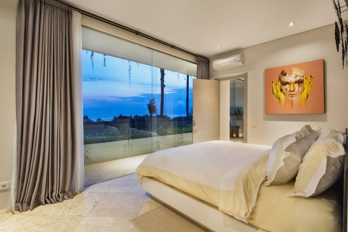 2 BR Ocean Side ( 4 guests ) | In-room safe, desk, iron/ironing board, free cots/infant beds
