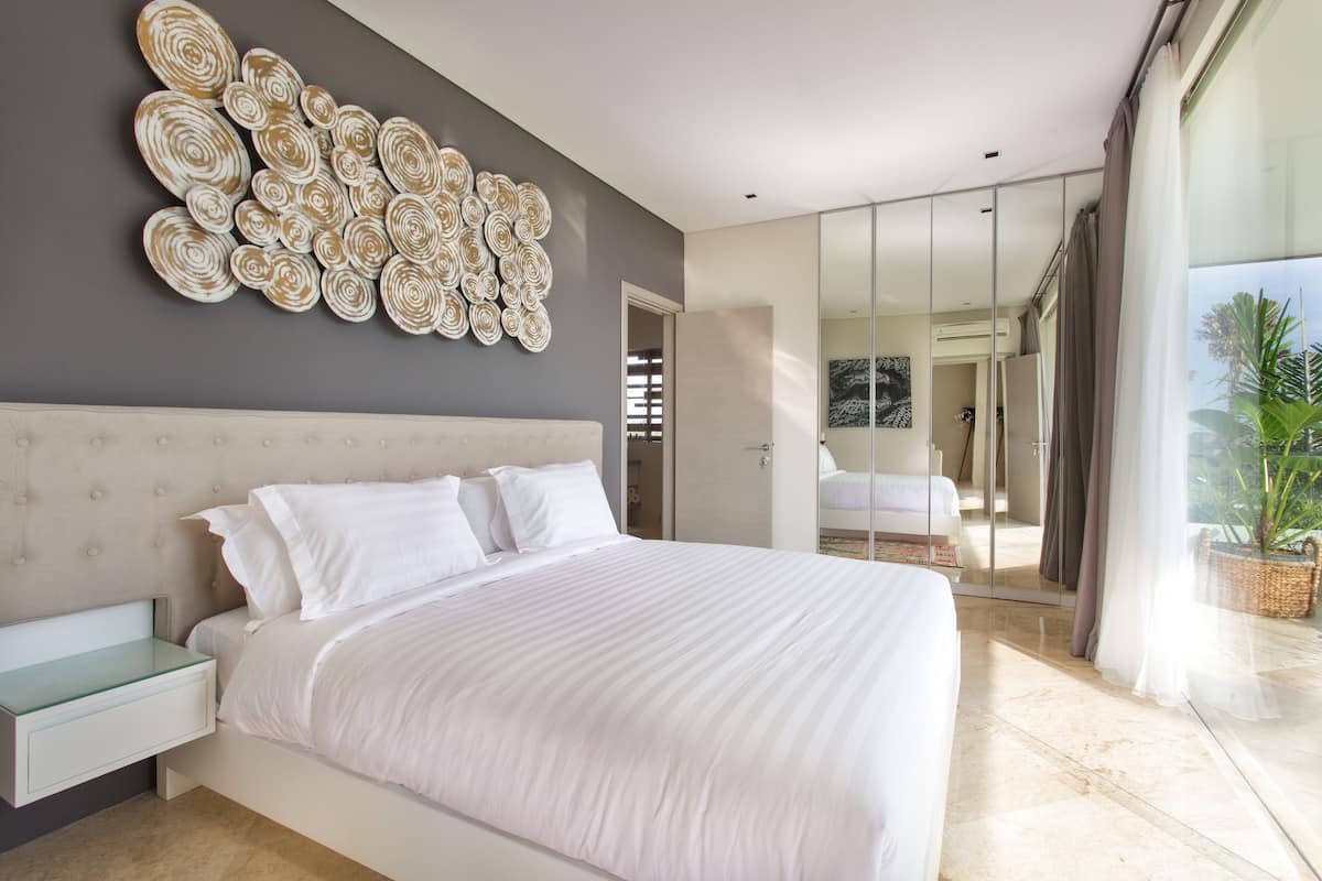 In-room safe, desk, iron/ironing board, free cots/infant beds