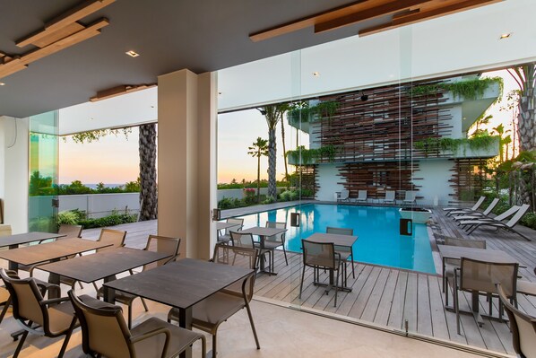 Daily cooked-to-order breakfast (IDR 105000 per person) - The Double View Mansions Bali (Munggu)