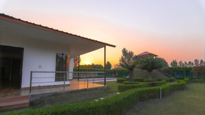 Ngoại thất