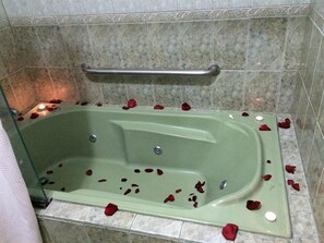 Exclusive Double Room, 1 Queen Bed | Jetted tub - Hotel & Spa Old House (San José)