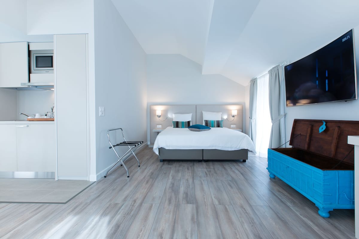 Superior-Studiosuite, Küche (Studio 5) | 1 Schlafzimmer, hochwertige Bettwaren, Minibar, Zimmersafe