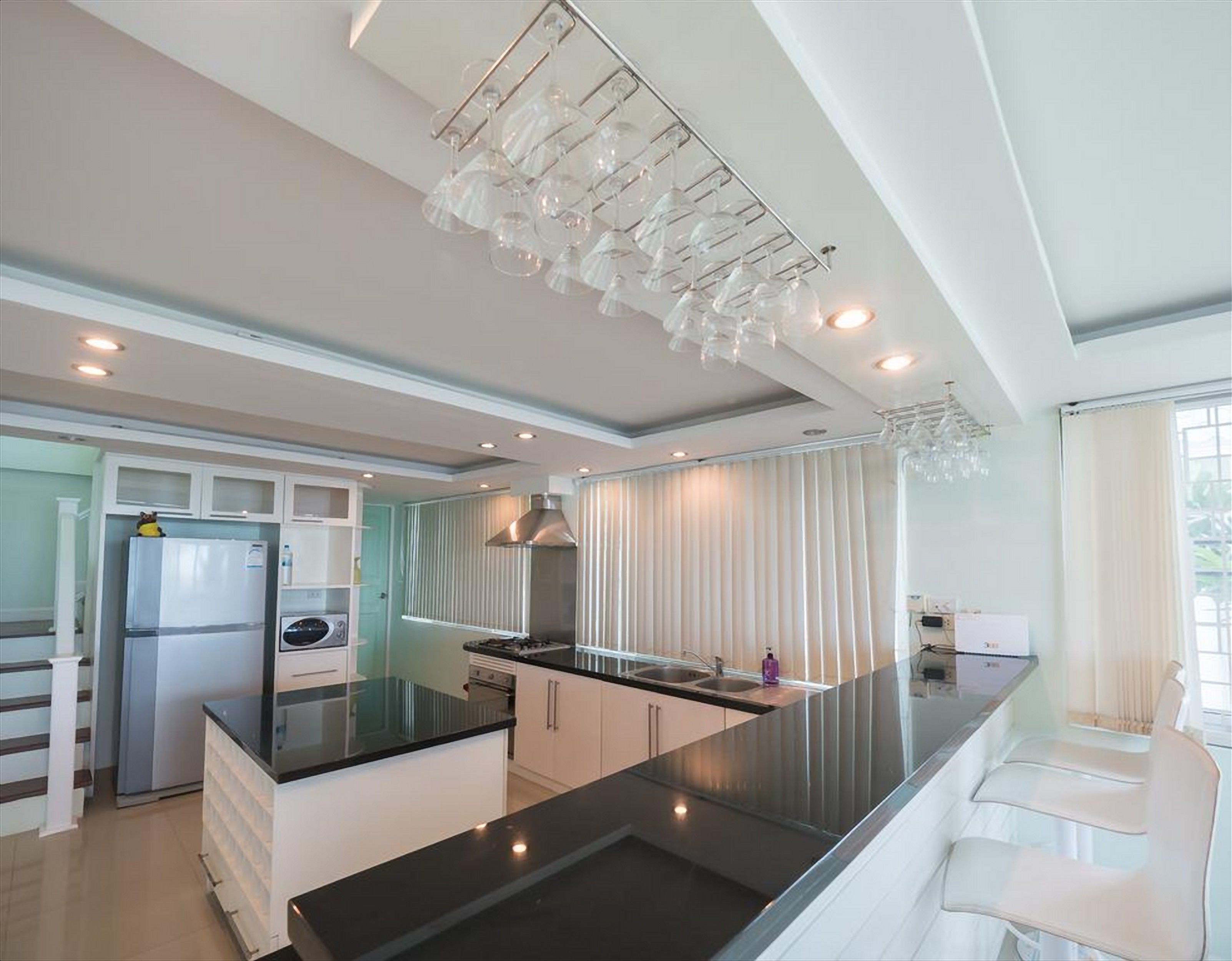 하우스 | 전용 주방 | 대용량 냉장고, 전자레인지, 쿡탑, 전기 주전자