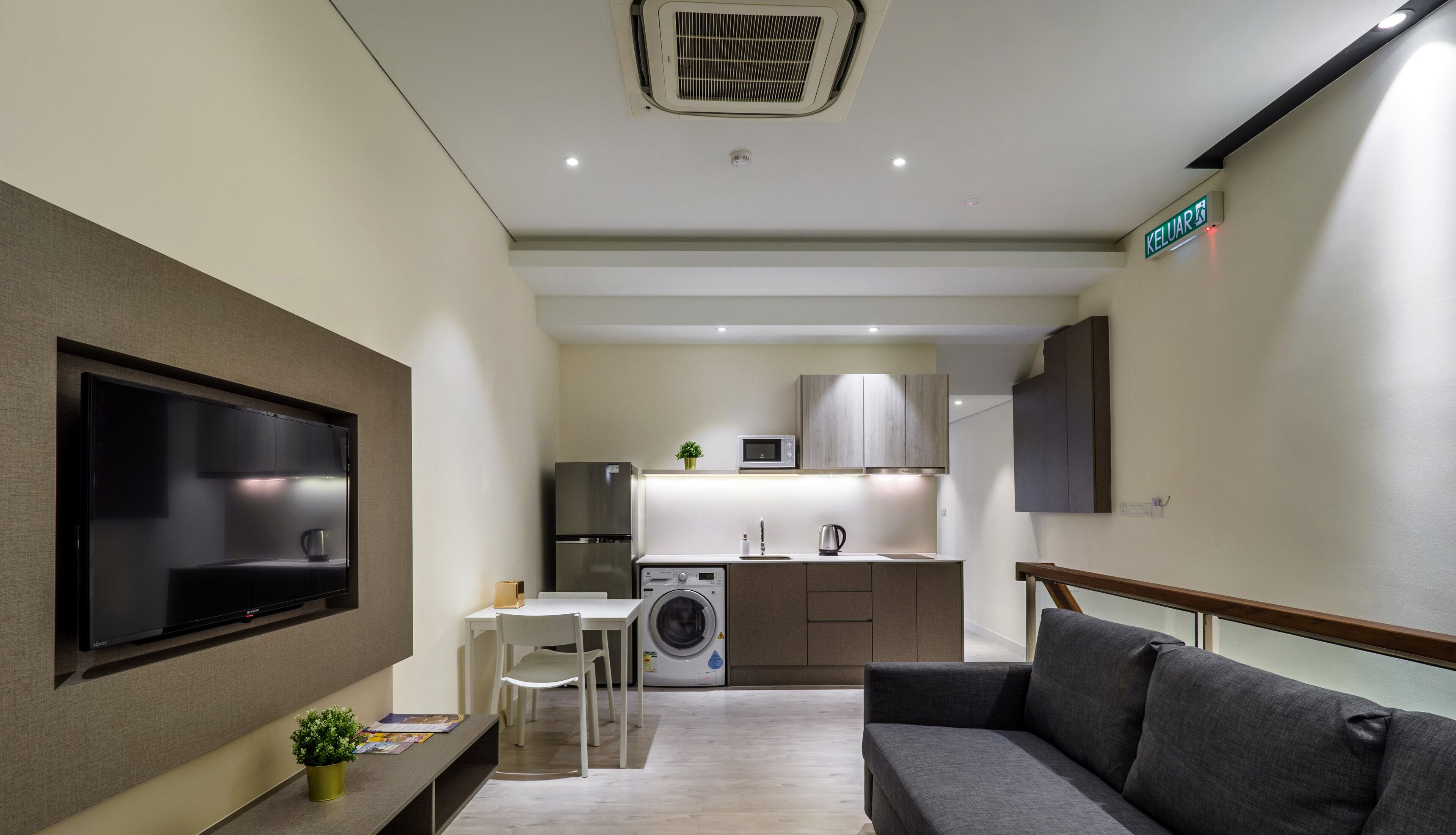 1 bedroom, in-room safe, individually furnished, desk