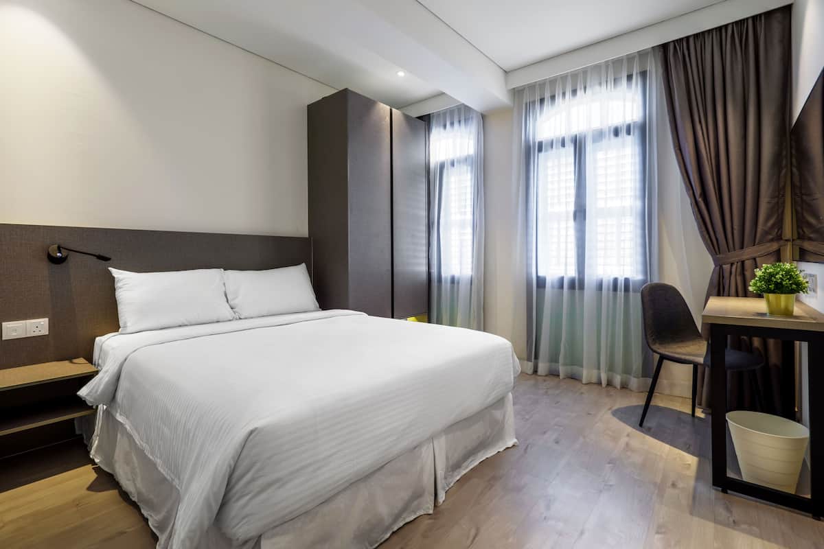 1 bedroom, in-room safe, individually furnished, desk