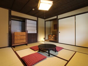 Japanese Traditional Room (8 Tatami) Non-smoking | Free WiFi - GUESTHOUSE YANAGIYA - Hostel (Ena)