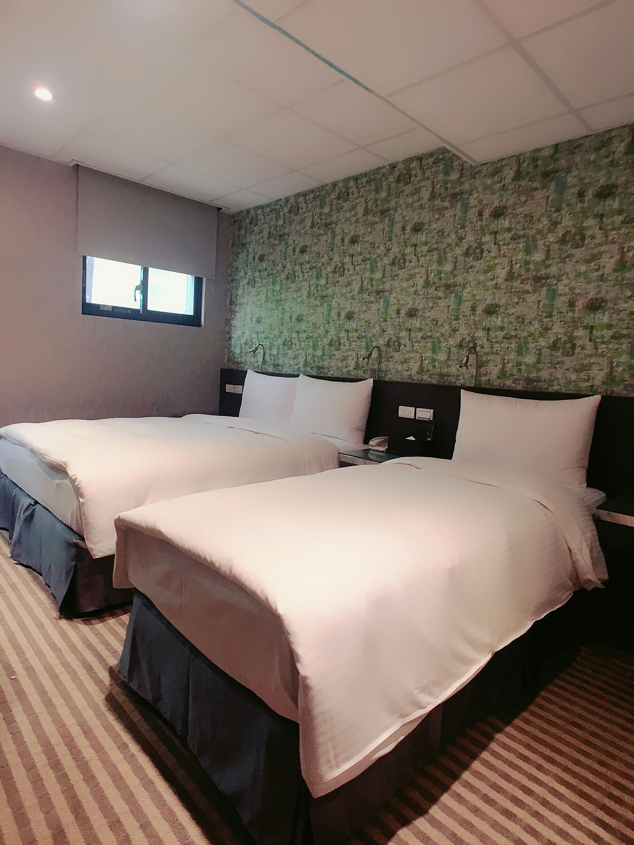 Quarto triplo standard | Escrivaninha, quartos à prova de som, Wi-Fi de cortesia, roupa de cama