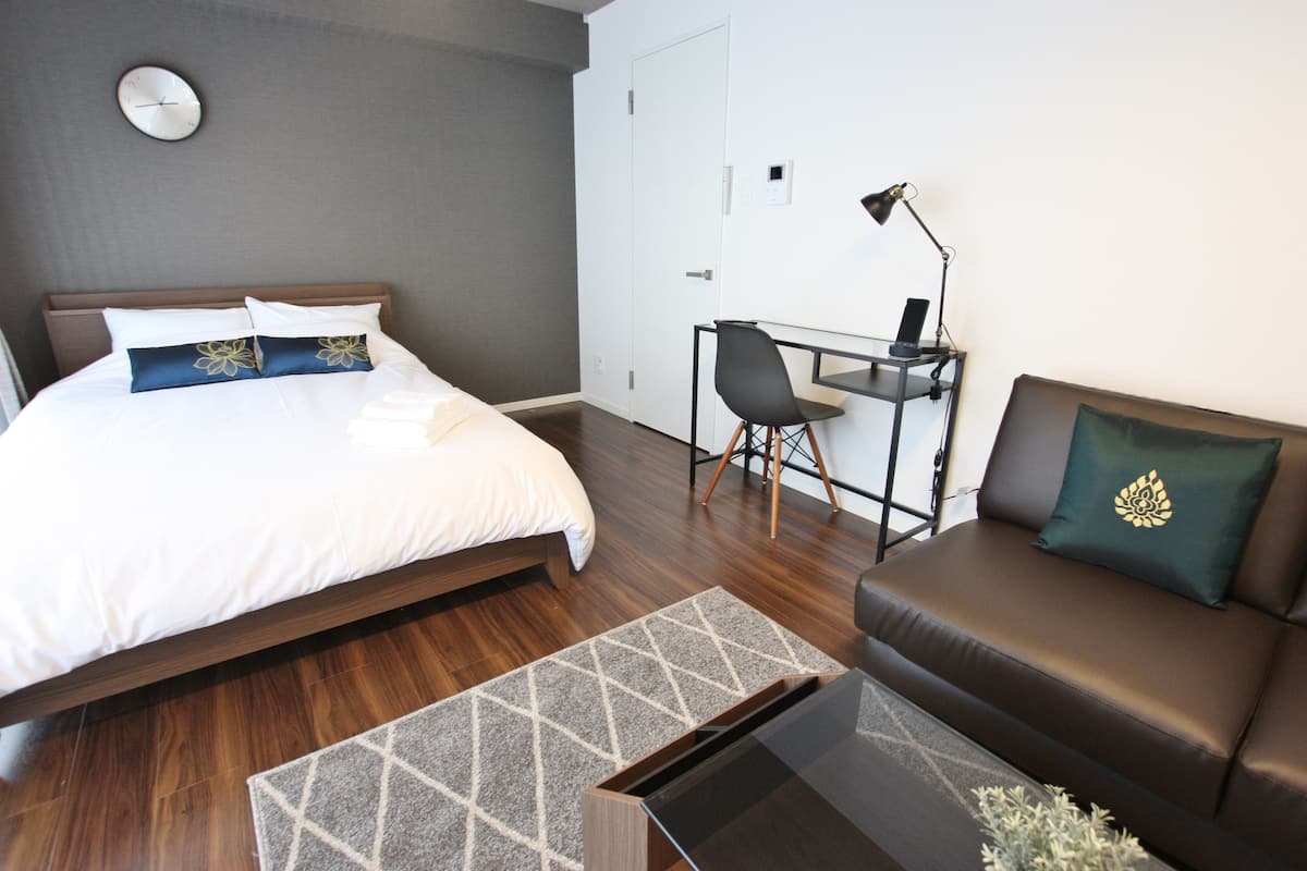 Dubbelrum (4F, No elevator) | Mörkläggningsgardiner, strykjärn/strykbräda, gratis wi-fi och sängkläder