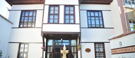 Fachada da propriedade