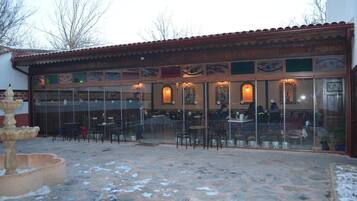 Breakfast, lunch, dinner served; Turkish cuisine