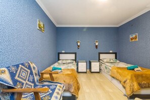 Chambre Standard Double ou avec lits jumeaux, vue jardin | Bureau, chambres insonorisées, fer et planche à repasser, Wi-Fi gratuit