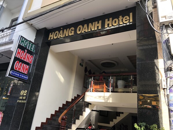 Property entrance - Hoang Oanh Hotel (Quy Nhon)