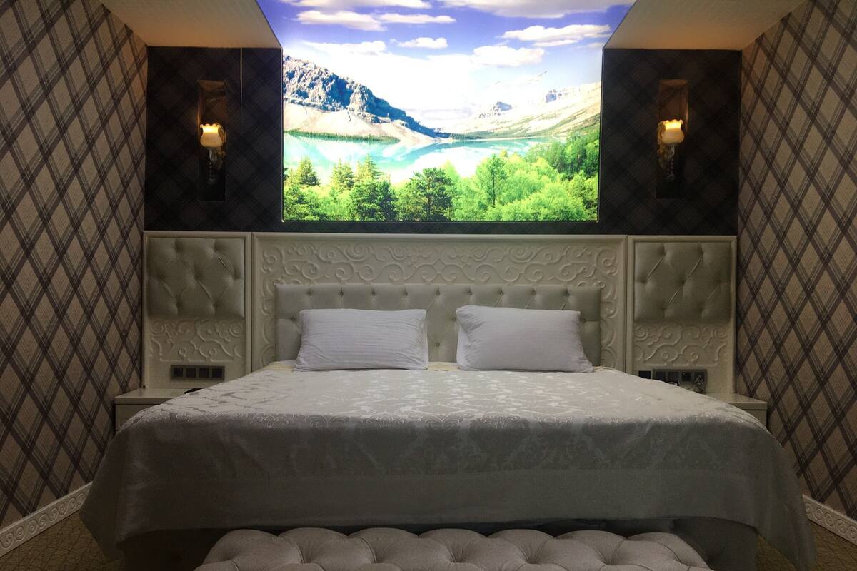 Exclusive Room | Minibar, in-room safe, desk, laptop workspace