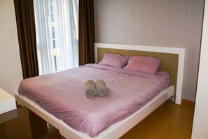 1-Bedroom Apartment | 1 bedroom, in-room safe, blackout curtains, free WiFi - Sunset Boulevard 2 (Pattaya)