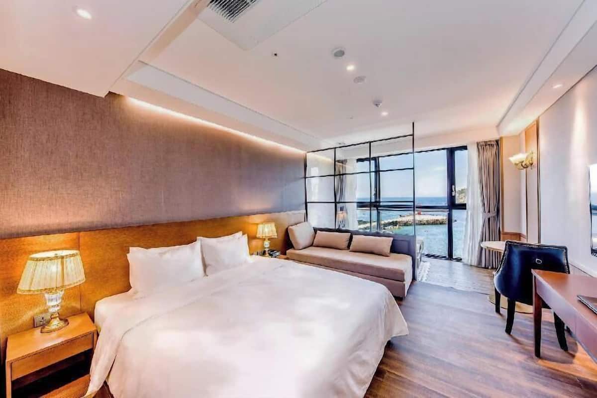 1 habitación, minibar, caja de seguridad en la habitación y escritorio