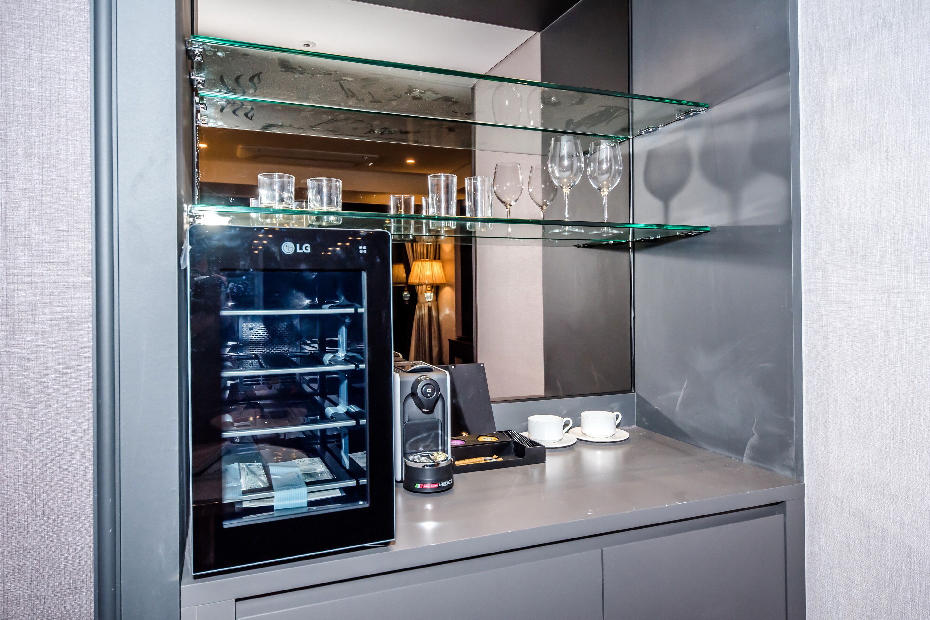 pool villa suite (free use of infinity pool included) | 1 bedroom, minibar, in-room safe, desk