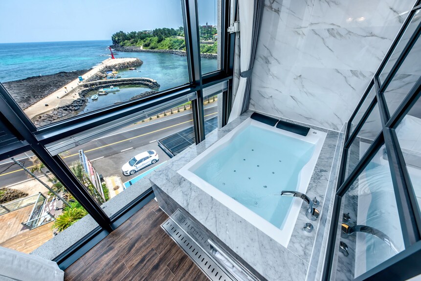 Dyne Oceano Hotelの海景客室ジャグジー