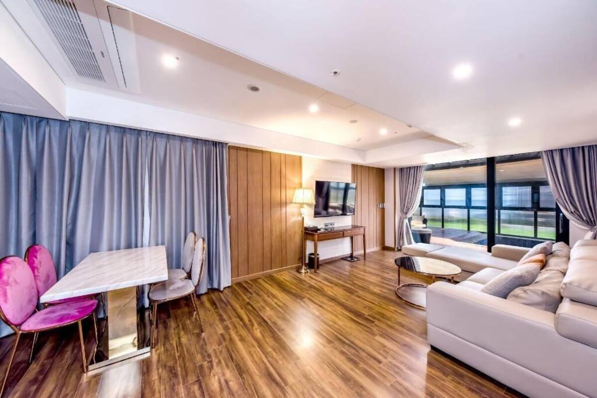 Televisión de pantalla plana