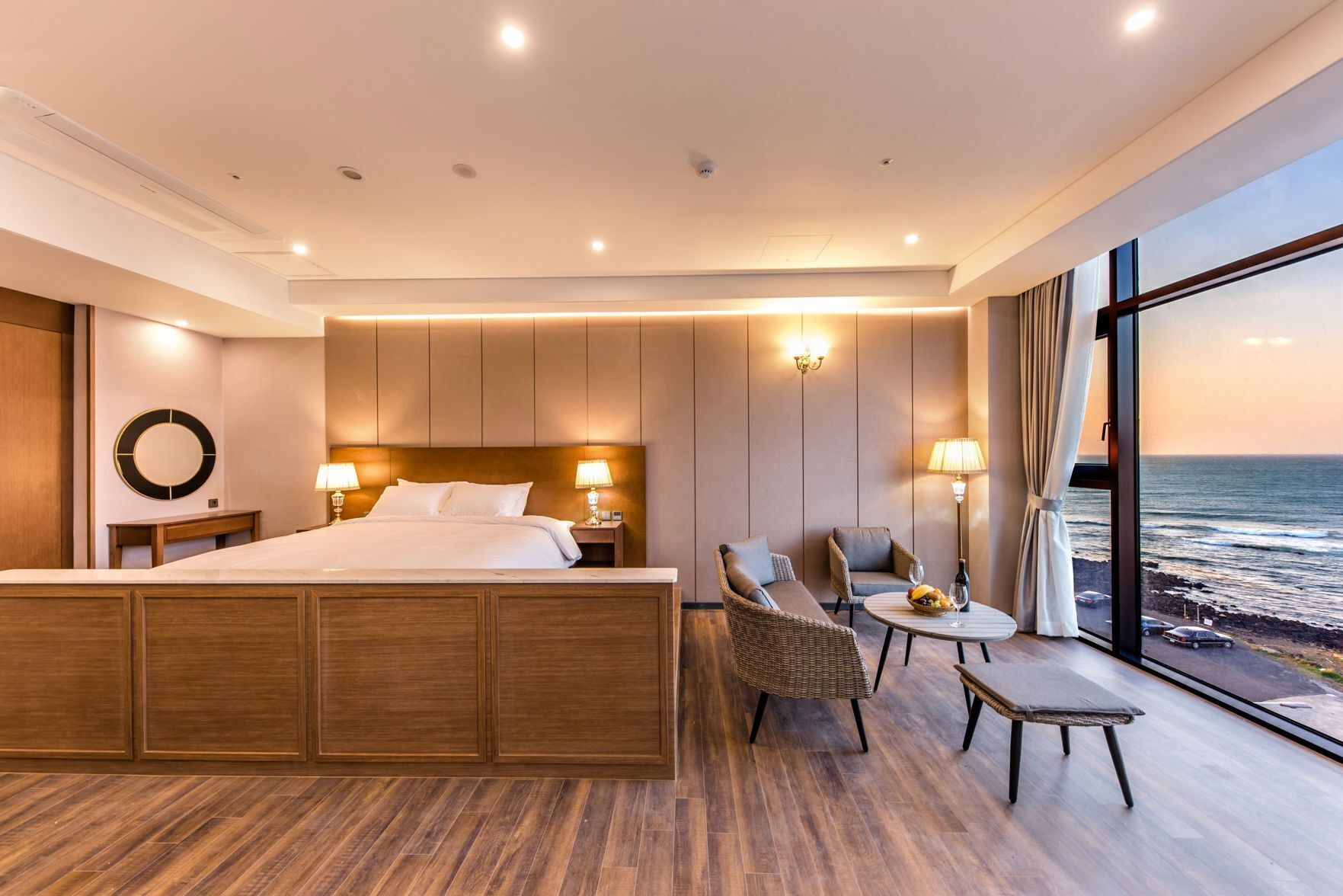 1 Schlafzimmer, Minibar, Zimmersafe, Schreibtisch