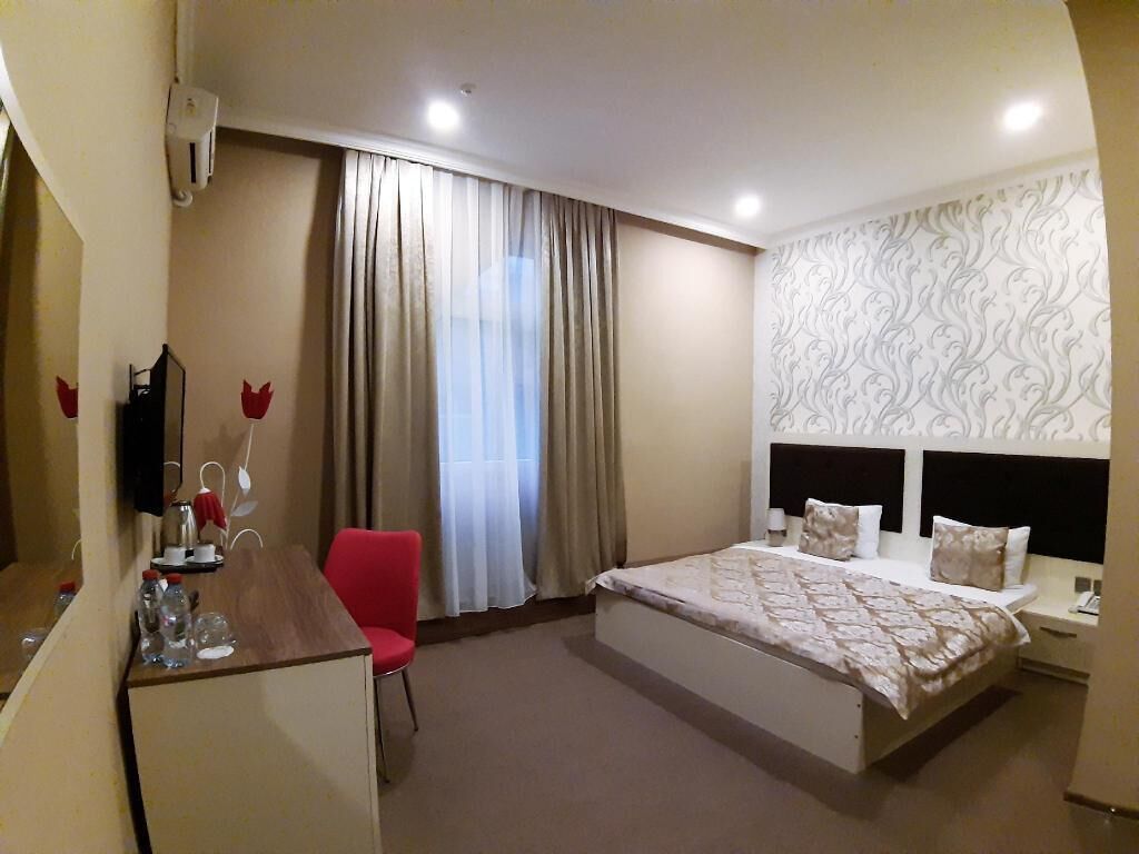 1 bedroom, minibar, in-room safe, desk