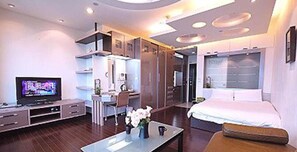 Premium bedding, blackout curtains, free WiFi, bed sheets - 85 Happy Holiday (Kaohsiung)