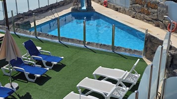 Piscina externa sazonal