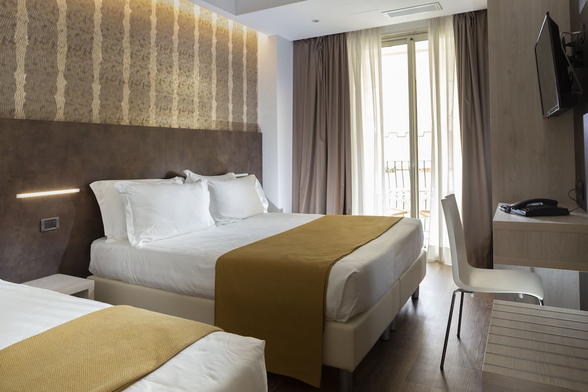 Apartment, 1 Bedroom, Balcony | 1 bedroom, in-room safe, desk, laptop workspace