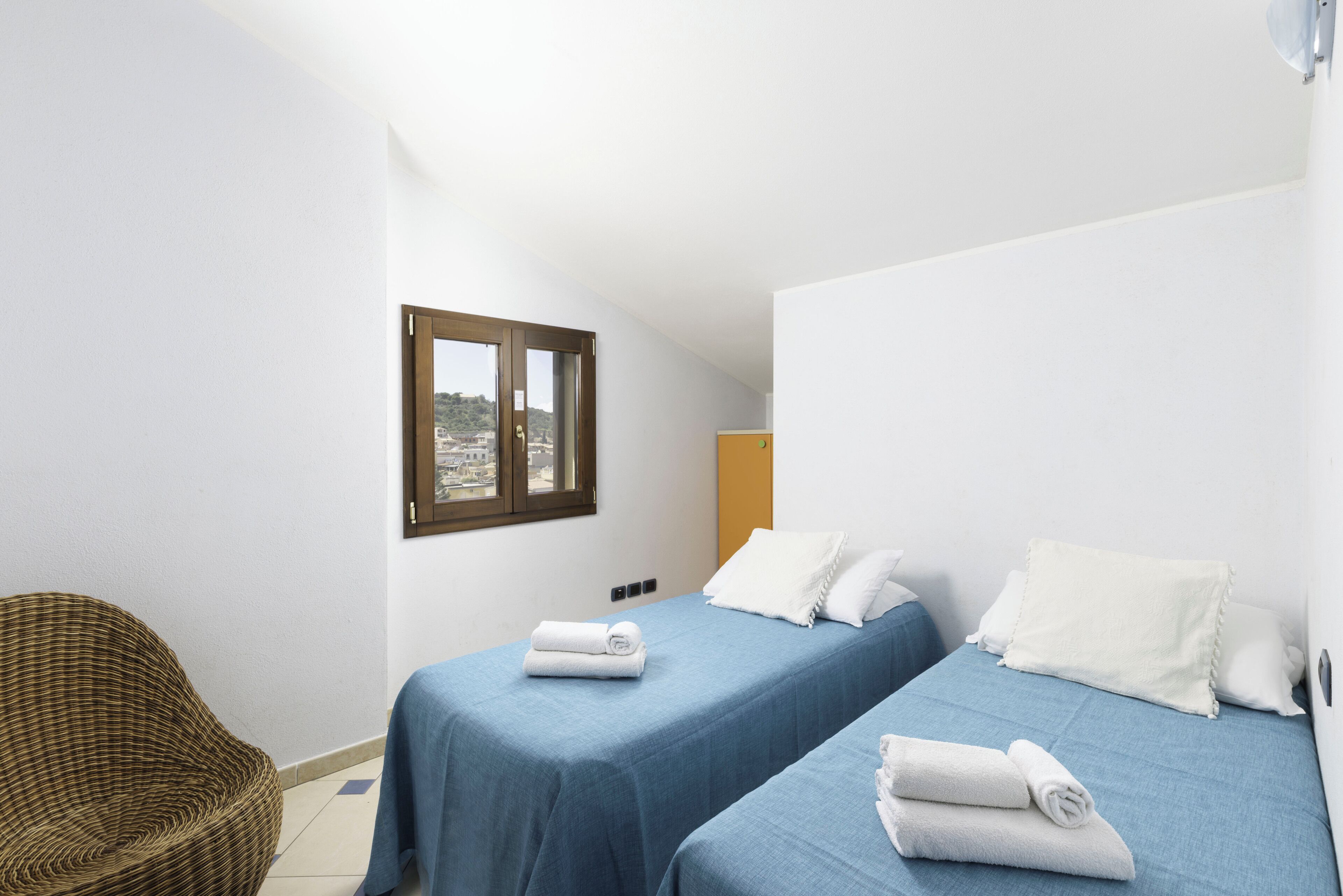 Basic Apartment, 2 Bedrooms, City View, Tower