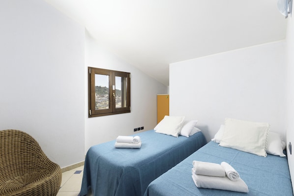 Basic Apartment, 2 Bedrooms, City View, Tower
