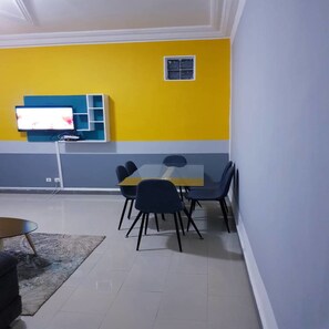 舒适公寓, 1 间卧室, 城市景观 | 客厅 | 等离子电视