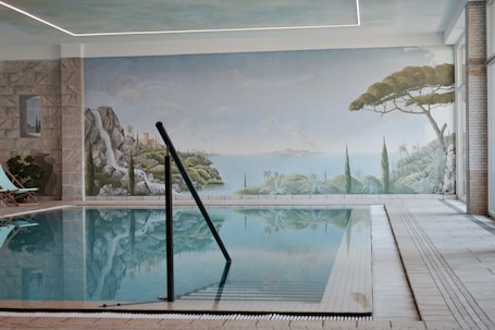 Una piscina techada