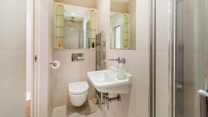 Exclusive Apartment, 2 Bedrooms | Bathroom amenities | Shower, free toiletries, hair dryer, towels