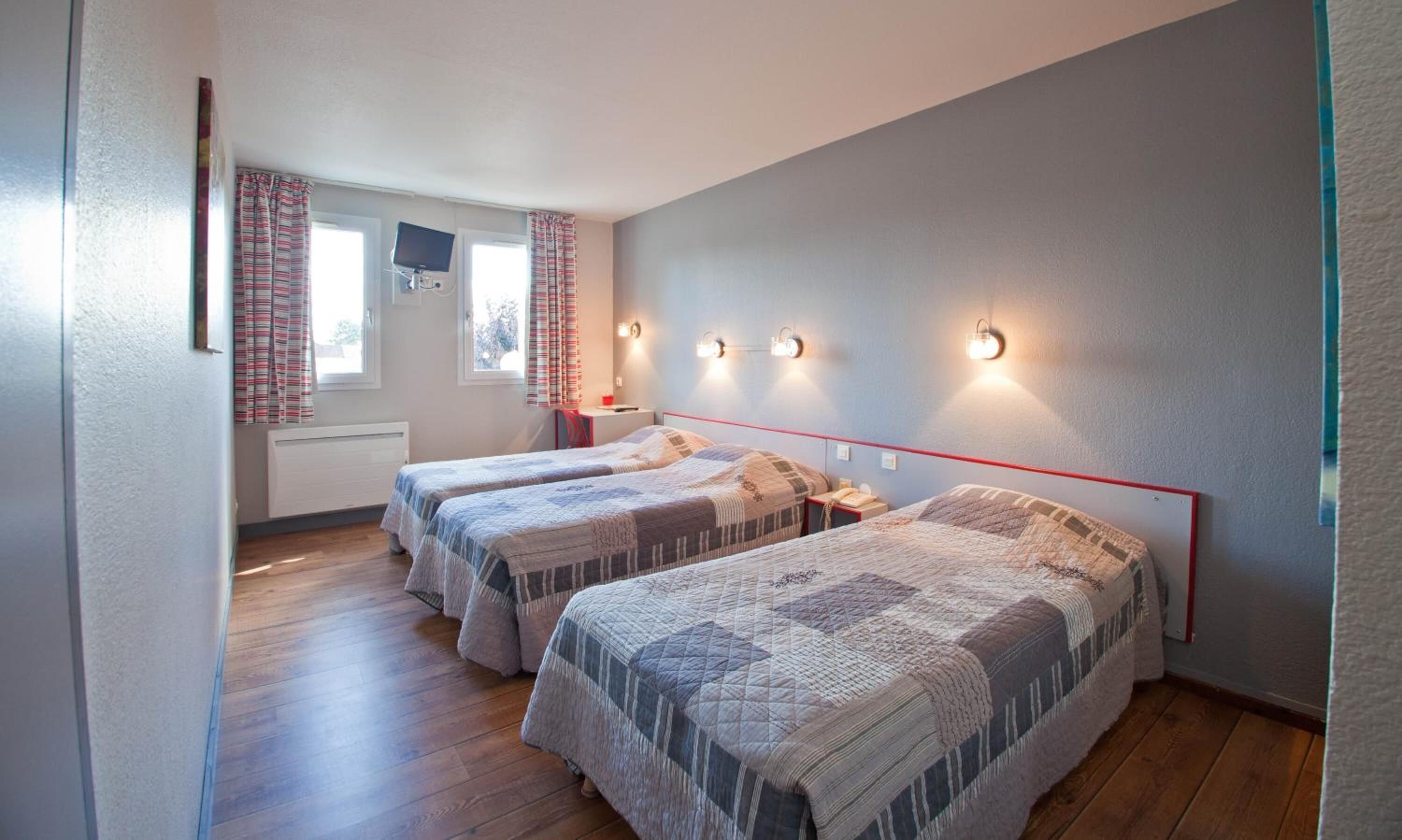 desk, soundproofing, iron/ironing board, free wifi