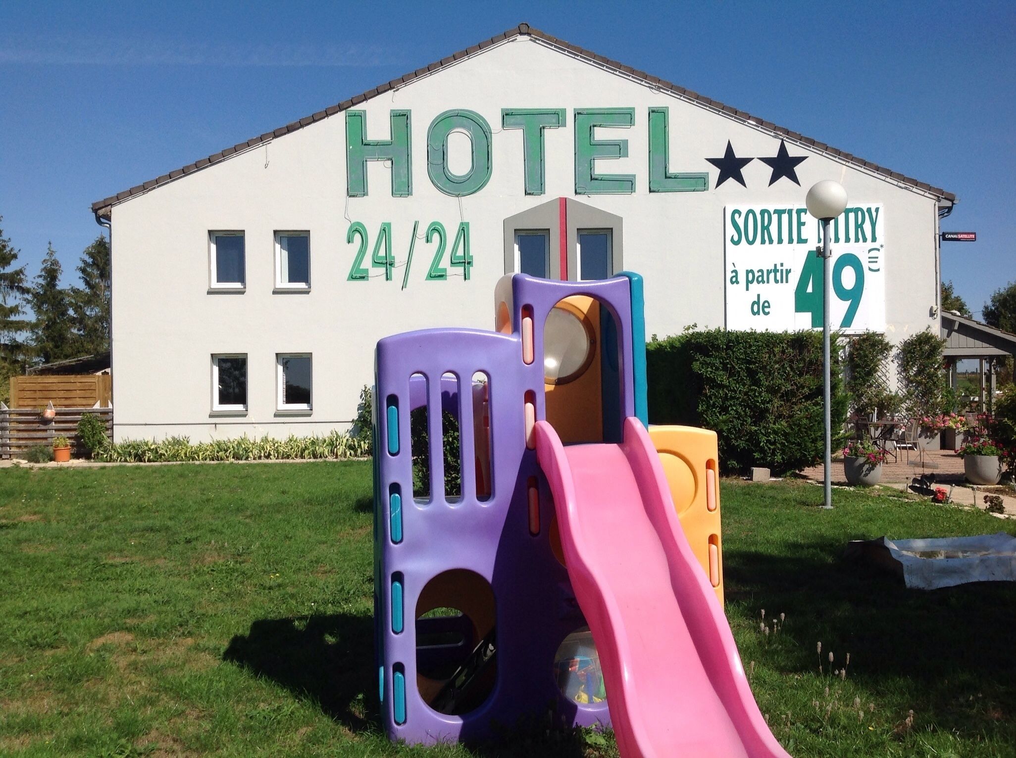 children’s play area – outdoor