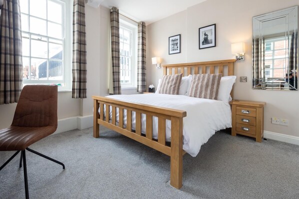 Habitación doble, 1 cama doble | Tabla de planchar con plancha y wifi gratis