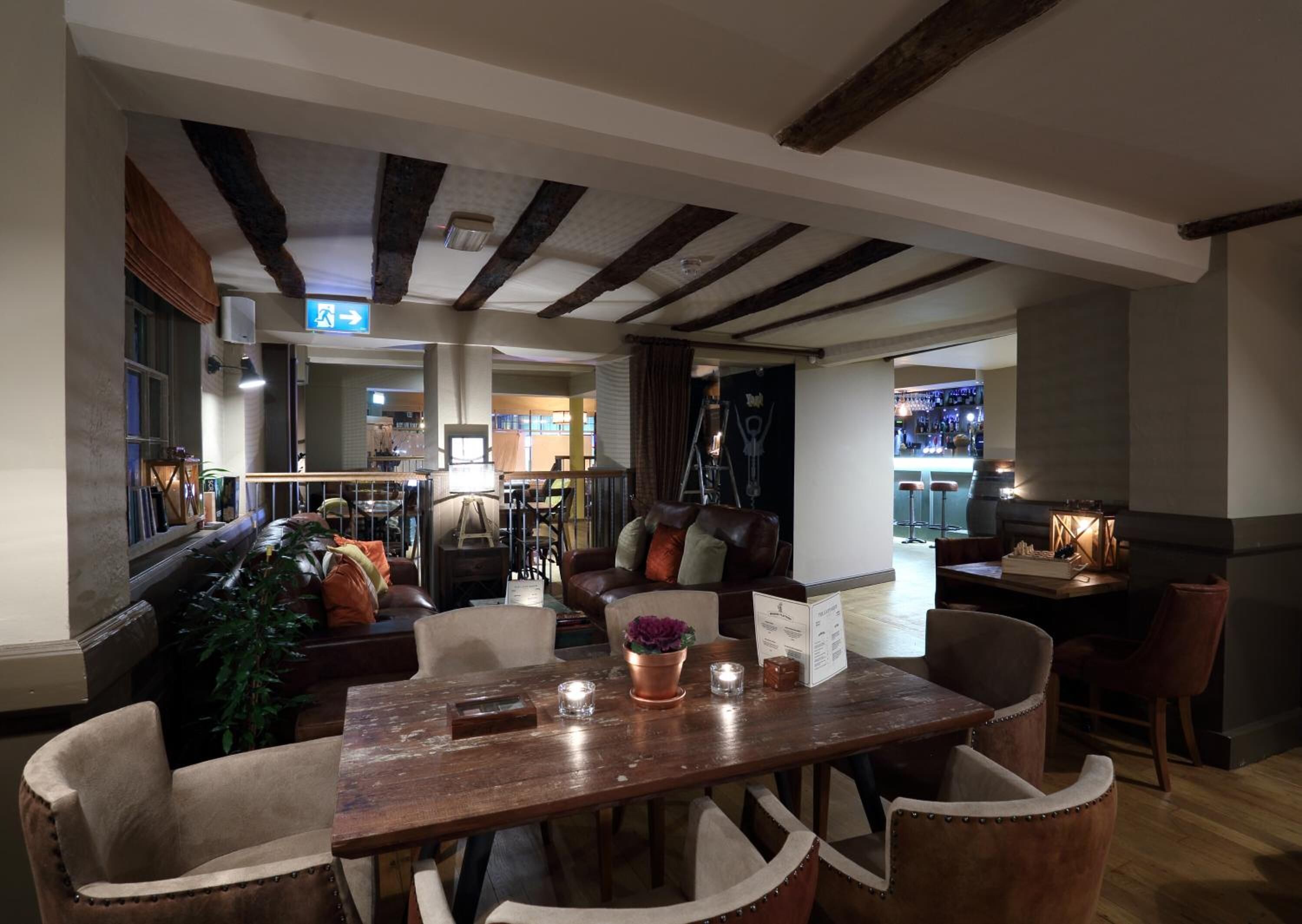 Breakfast, lunch and dinner served