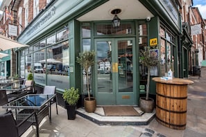 Lobby - The Loopy Shrew (Shrewsbury)