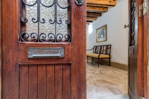 Property entrance - Saint Mark's Basilica in 200 meters (Venice)