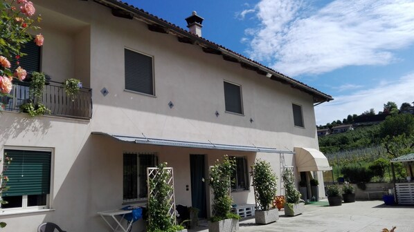 Overnatningsstedets indgangsparti