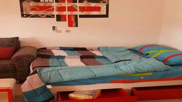 Estúdio clássico, 1 quarto | 1 quarto, escrivaninha, ferros/tábuas de passar roupa, Wi-Fi de cortesia