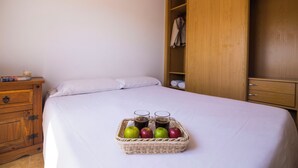 1 habitación, escritorio, wifi gratis y ropa de cama 