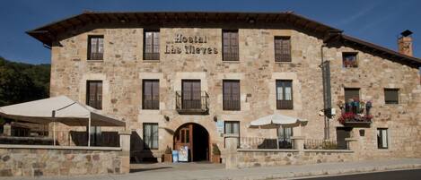 Façana frontal de l'allotjament