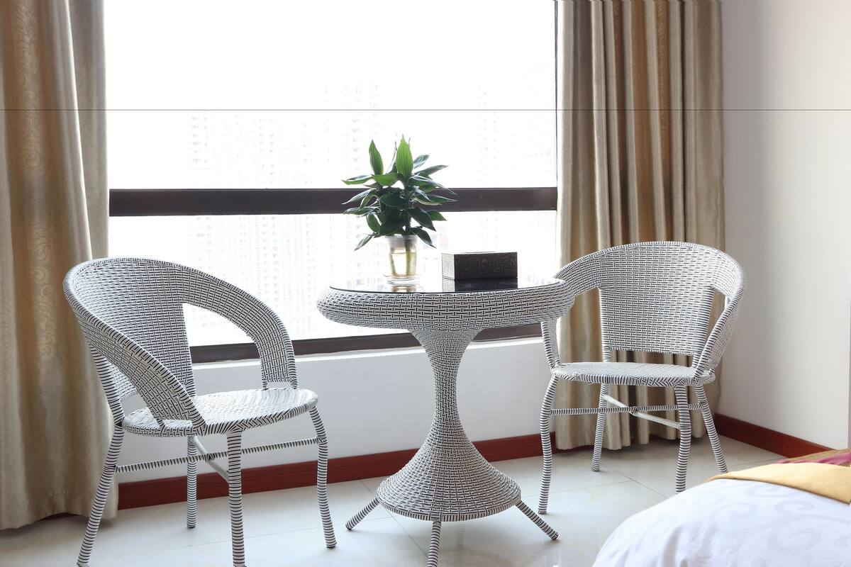 Schreibtisch, kostenloses WLAN