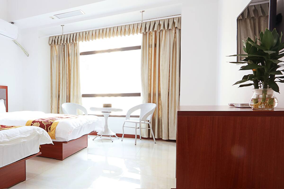 Deluxe-Zweibettzimmer | Schreibtisch, kostenloses WLAN