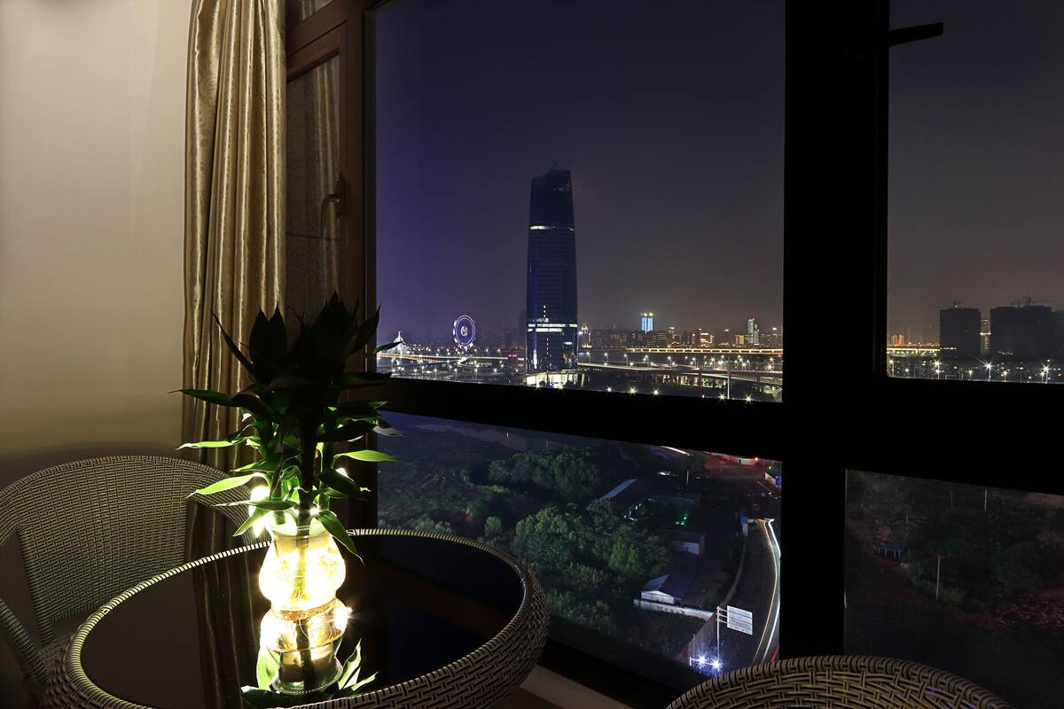 Schreibtisch, kostenloses WLAN