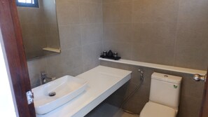 3 Bedrooms Villa | Bathroom | Shower, hair dryer, towels - 3 Bedroom Private Pool Villa Flora (Koh Samui)