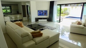 3 Bedrooms Villa | Living room | LCD TV